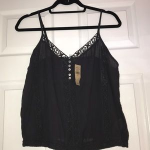 Spaghetti tank with nicely detailed work